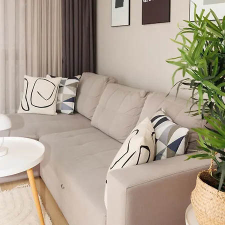 к's Living With Free Parking Apartment