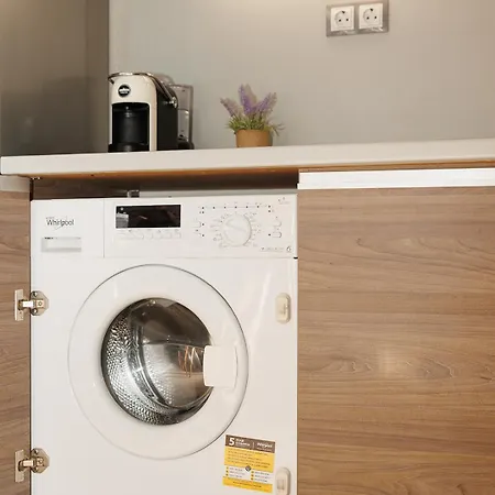 к's Living With Free Parking Apartment